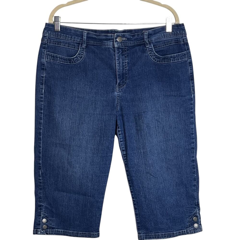 Gloria Vanderbilt Skimmer Denim Capri Jeans Womens 14 Blue Button Accent
